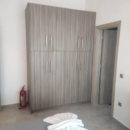 Вилла Molineux Luxury *